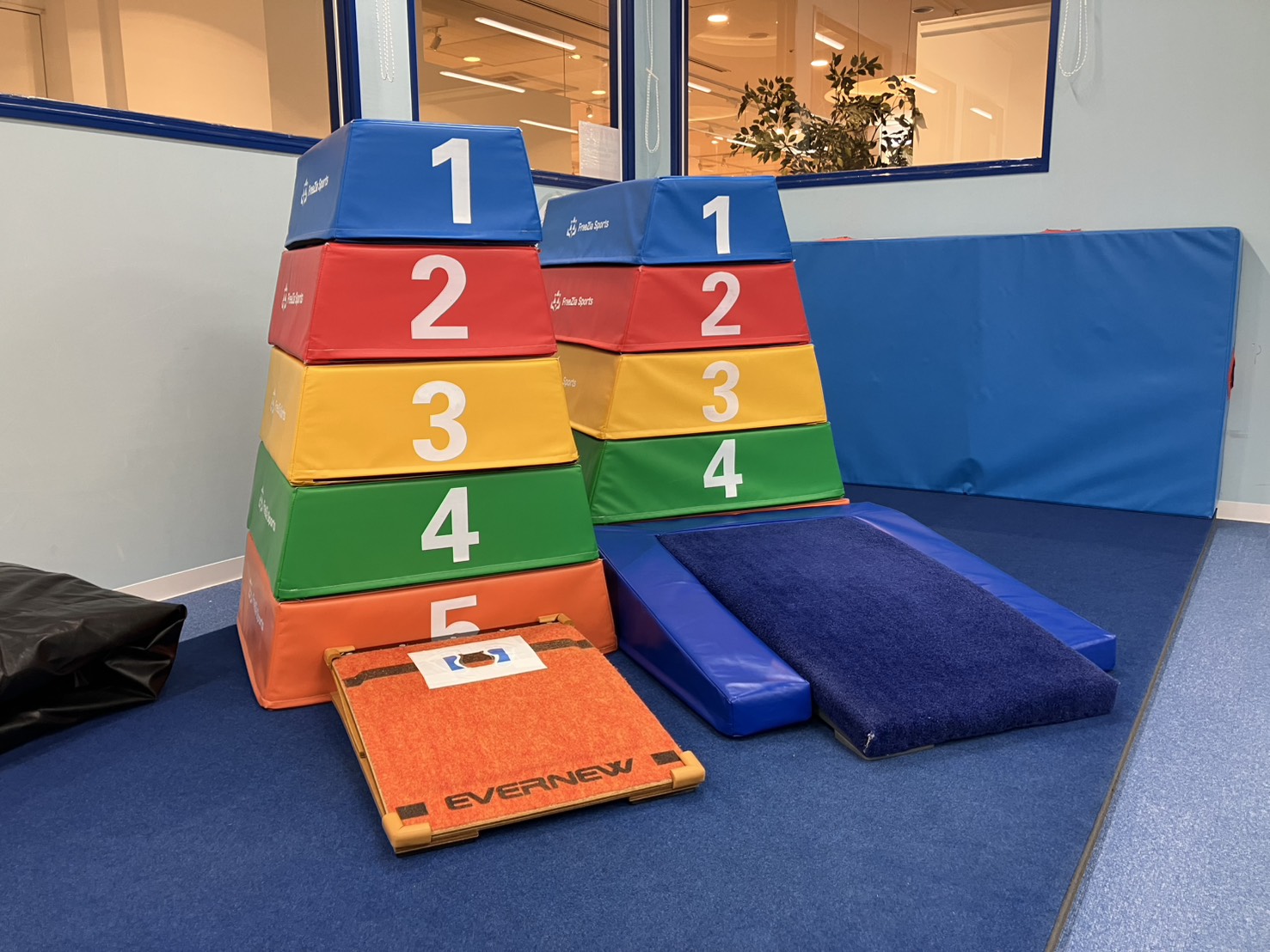 跳び箱代官山アドレス・ディセ店