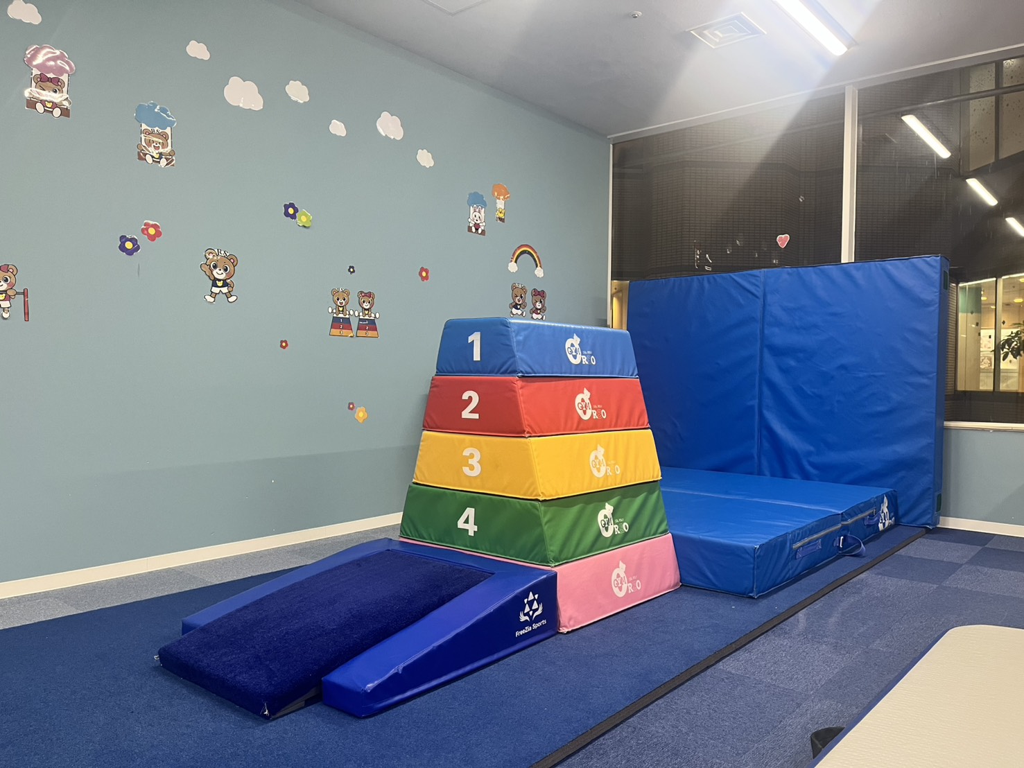 跳び箱浅草ROX店